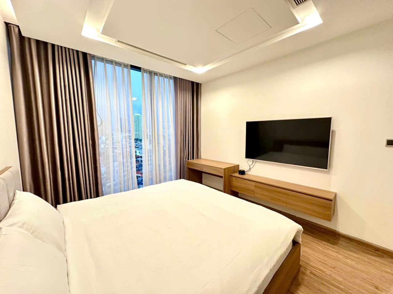 Luxury Apartment In Vinhomes Metropolis Hanoi Eksteriør billede