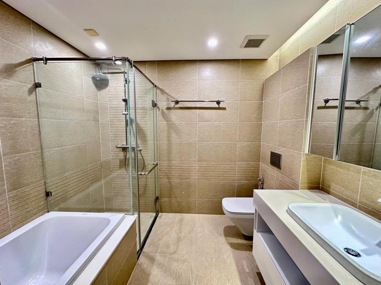 Luxury Apartment In Vinhomes Metropolis Hanoi Eksteriør billede